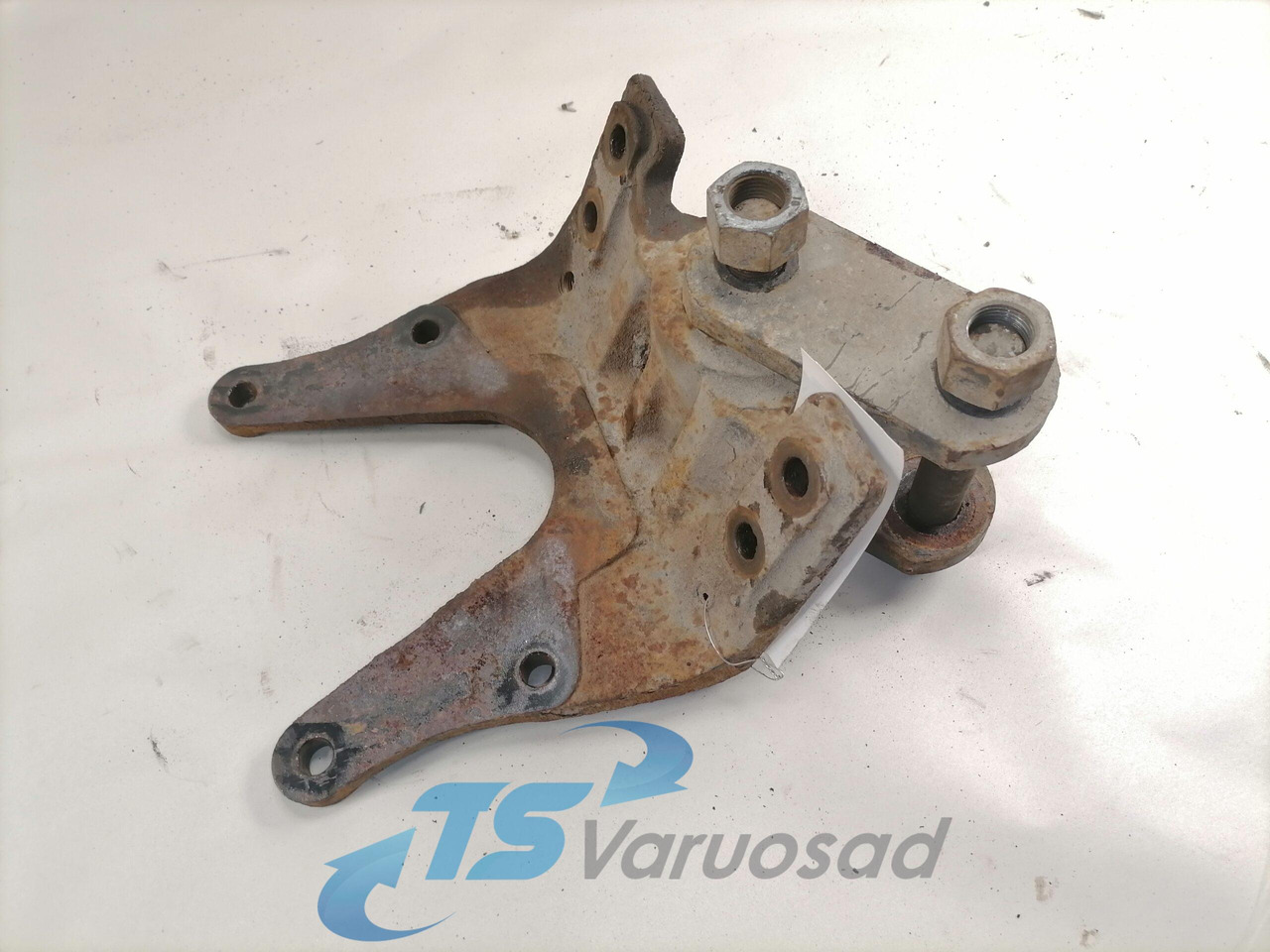 Mercedes-Benz Leaf spring bracket A9413200070 - Suspensão por Camião: foto 2 Mercedes-Benz Leaf spring bracket A9413200070 - Suspensão por Camião: foto 2
