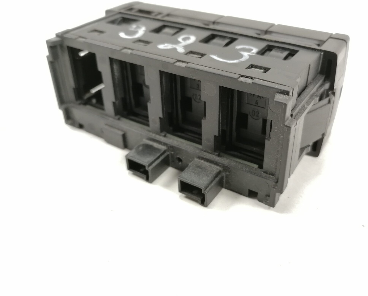 Mercedes-Benz Lülitite moodul A9605400046 - Cabine por Camião: foto 3 Mercedes-Benz Lülitite moodul A9605400046 - Cabine por Camião: foto 3