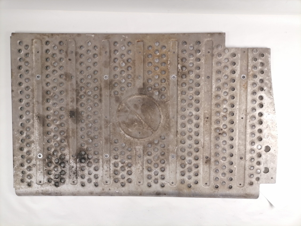 Mercedes-Benz Muffler cover A9604923930 - Silenciador por Camião: foto 2 Mercedes-Benz Muffler cover A9604923930 - Silenciador por Camião: foto 2