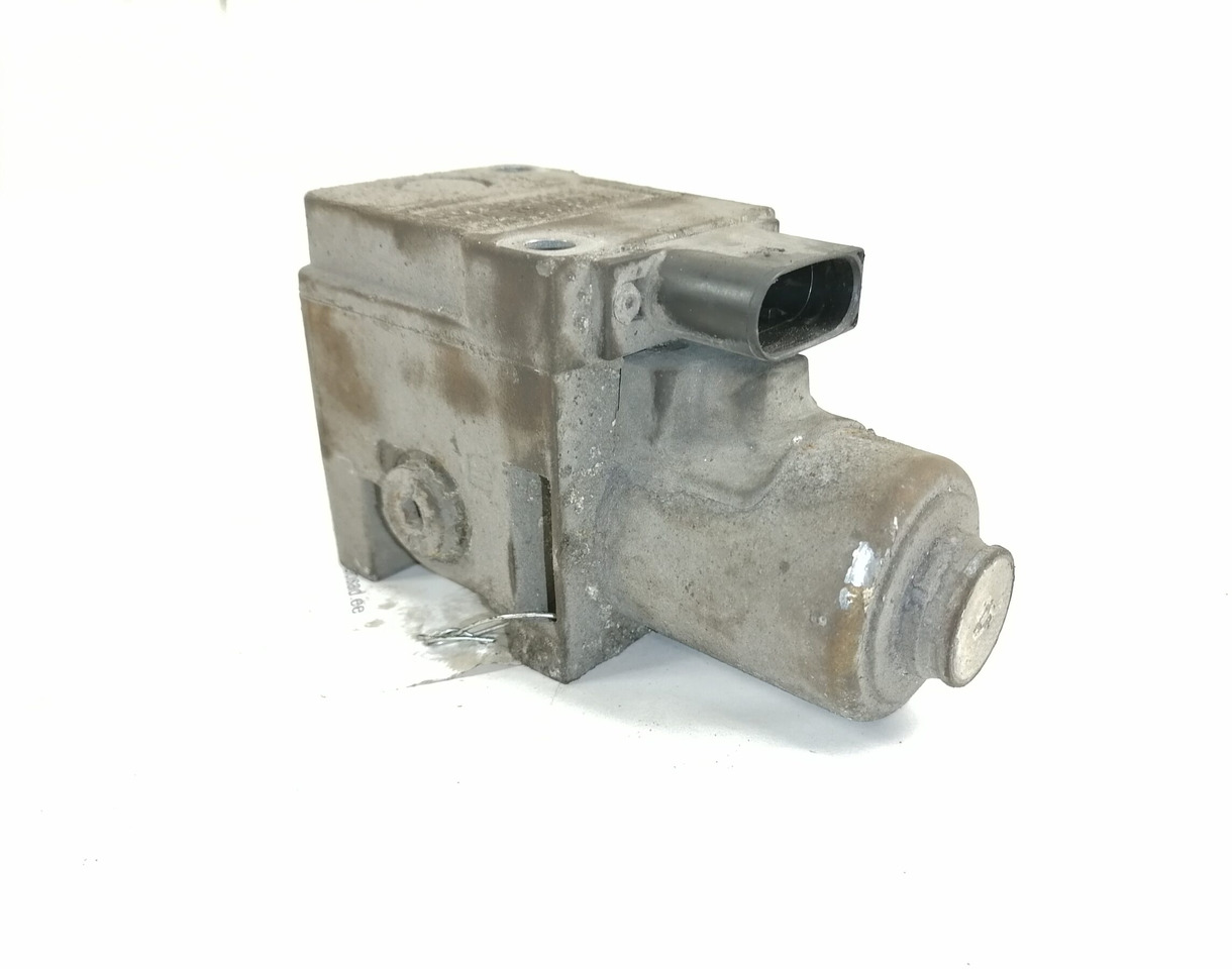 Mercedes-Benz Õhuregulaator A0001531559 - Turbocompressor por Camião: foto 3 Mercedes-Benz Õhuregulaator A0001531559 - Turbocompressor por Camião: foto 3