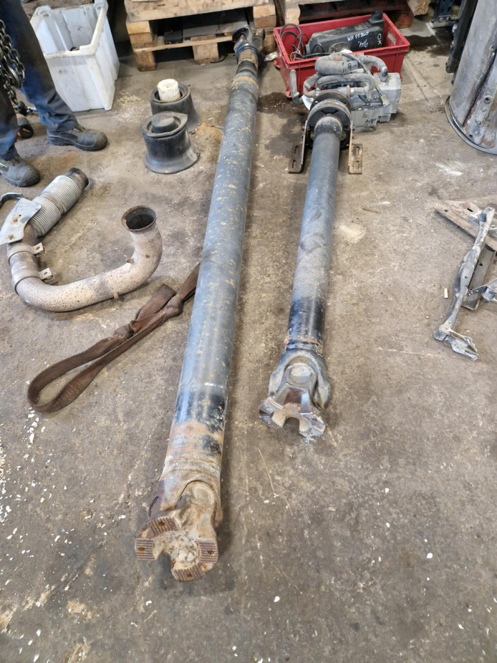 Mercedes-Benz Propeller shaft A6554107602 - Veio de transmissão por Camião: foto 1 Mercedes-Benz Propeller shaft A6554107602 - Veio de transmissão por Camião: foto 1