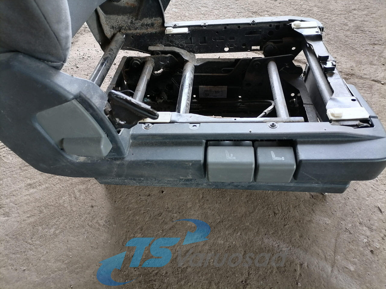 Renault Kaasreisija iste 7485130980 - Banco por Camião: foto 5 Renault Kaasreisija iste 7485130980 - Banco por Camião: foto 5
