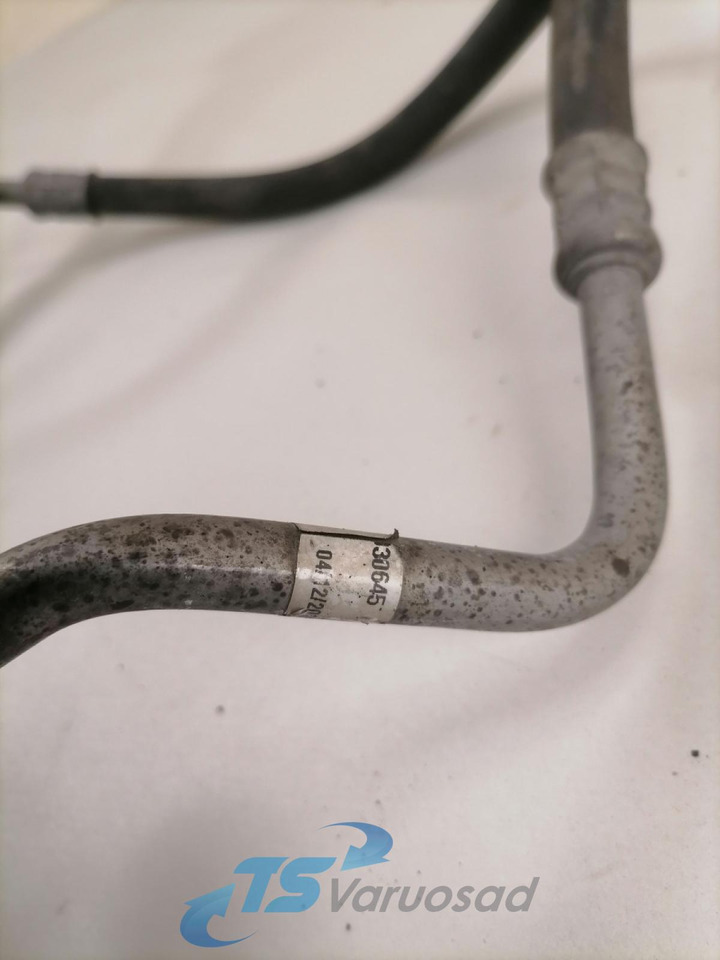 Scania A/C pipe 2030645 - Aquecimento/ Ventilação por Camião: foto 4 Scania A/C pipe 2030645 - Aquecimento/ Ventilação por Camião: foto 4