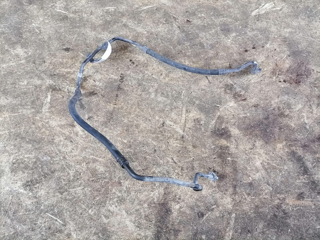 Scania A/C pipe 2030647 - Aquecimento/ Ventilação por Camião: foto 2 Scania A/C pipe 2030647 - Aquecimento/ Ventilação por Camião: foto 2