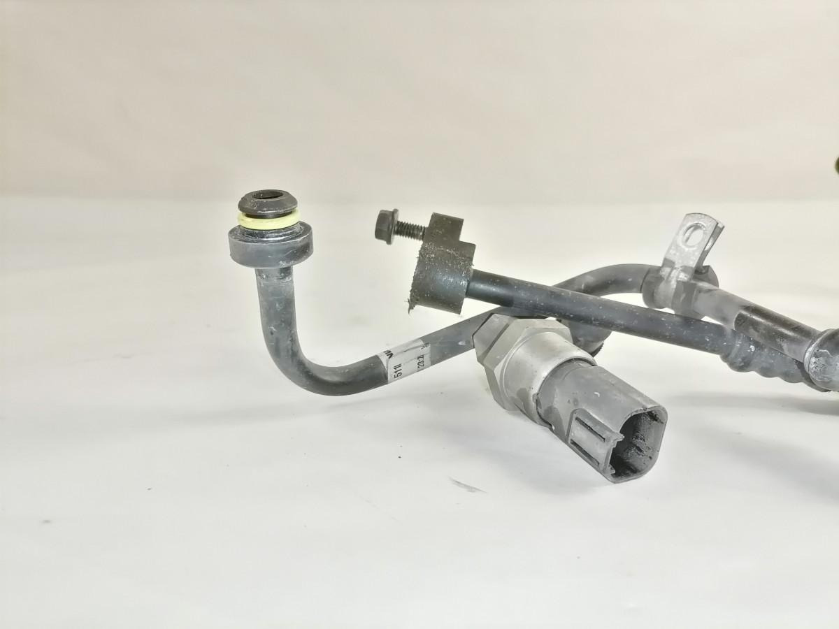 Scania A/C pipe 2373368 - Aquecimento/ Ventilação por Camião: foto 4 Scania A/C pipe 2373368 - Aquecimento/ Ventilação por Camião: foto 4