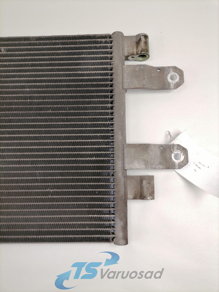 Scania A/C radiator 1921284 - Aquecimento/ Ventilação por Camião: foto 5 Scania A/C radiator 1921284 - Aquecimento/ Ventilação por Camião: foto 5