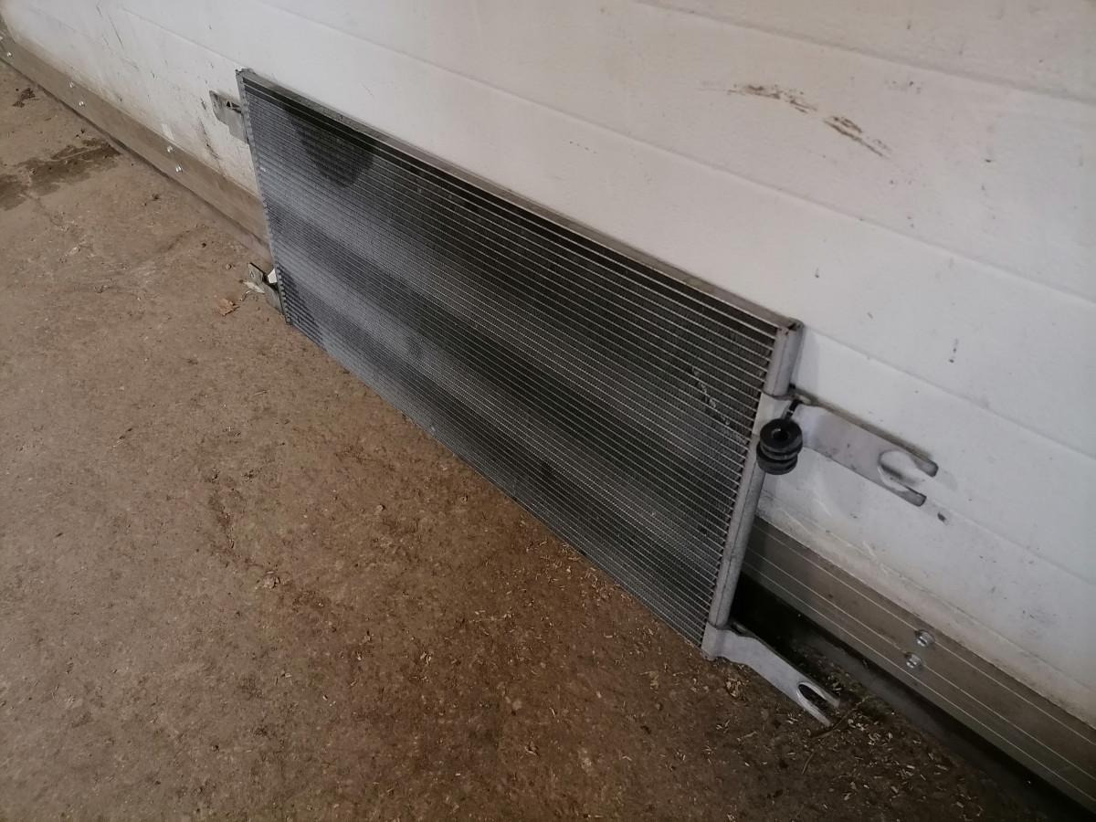 Scania A/C radiator 2715918 - Aquecimento/ Ventilação por Camião: foto 4 Scania A/C radiator 2715918 - Aquecimento/ Ventilação por Camião: foto 4