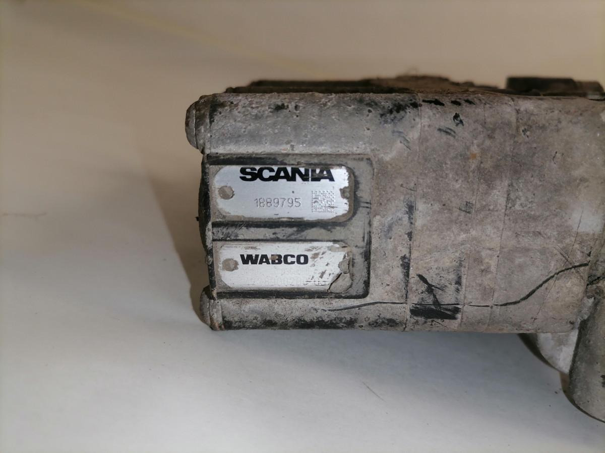 Scania Air suspension control valve, ECAS 1889795 - Válvula de freio por Camião: foto 5 Scania Air suspension control valve, ECAS 1889795 - Válvula de freio por Camião: foto 5