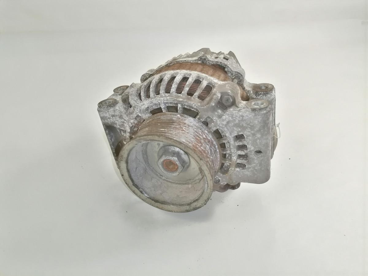 Scania Alternator 2395908 - Alternador por Camião: foto 2 Scania Alternator 2395908 - Alternador por Camião: foto 2