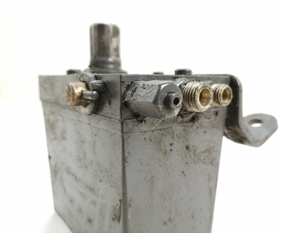 Scania Cab tilting pump 1794907 - Suspensão da cabina por Camião: foto 3 Scania Cab tilting pump 1794907 - Suspensão da cabina por Camião: foto 3
