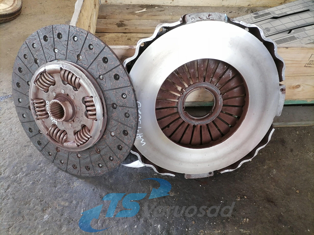 Scania Clutch 574977 - Embreagem e peças por Camião: foto 2 Scania Clutch 574977 - Embreagem e peças por Camião: foto 2
