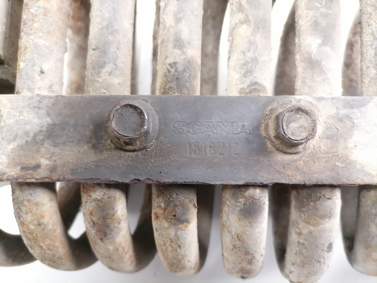 Scania Compressor air pipe 1747246 - Compressor, sistema de ar comprimido por Camião: foto 2 Scania Compressor air pipe 1747246 - Compressor, sistema de ar comprimido por Camião: foto 2