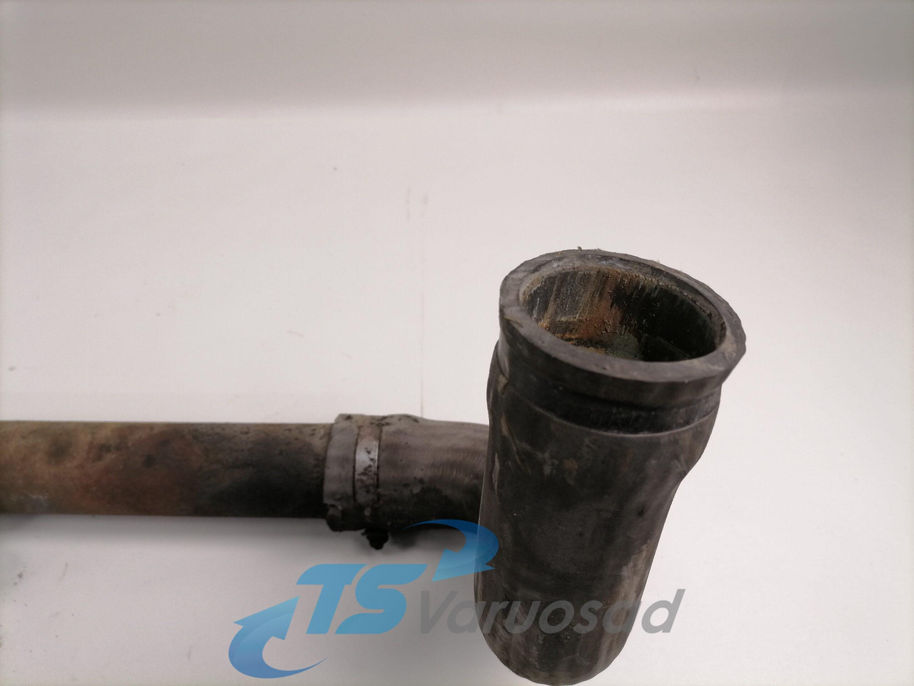 Scania Coolant pipe 1362974 - Sistema de arrefecimento por Camião: foto 4 Scania Coolant pipe 1362974 - Sistema de arrefecimento por Camião: foto 4