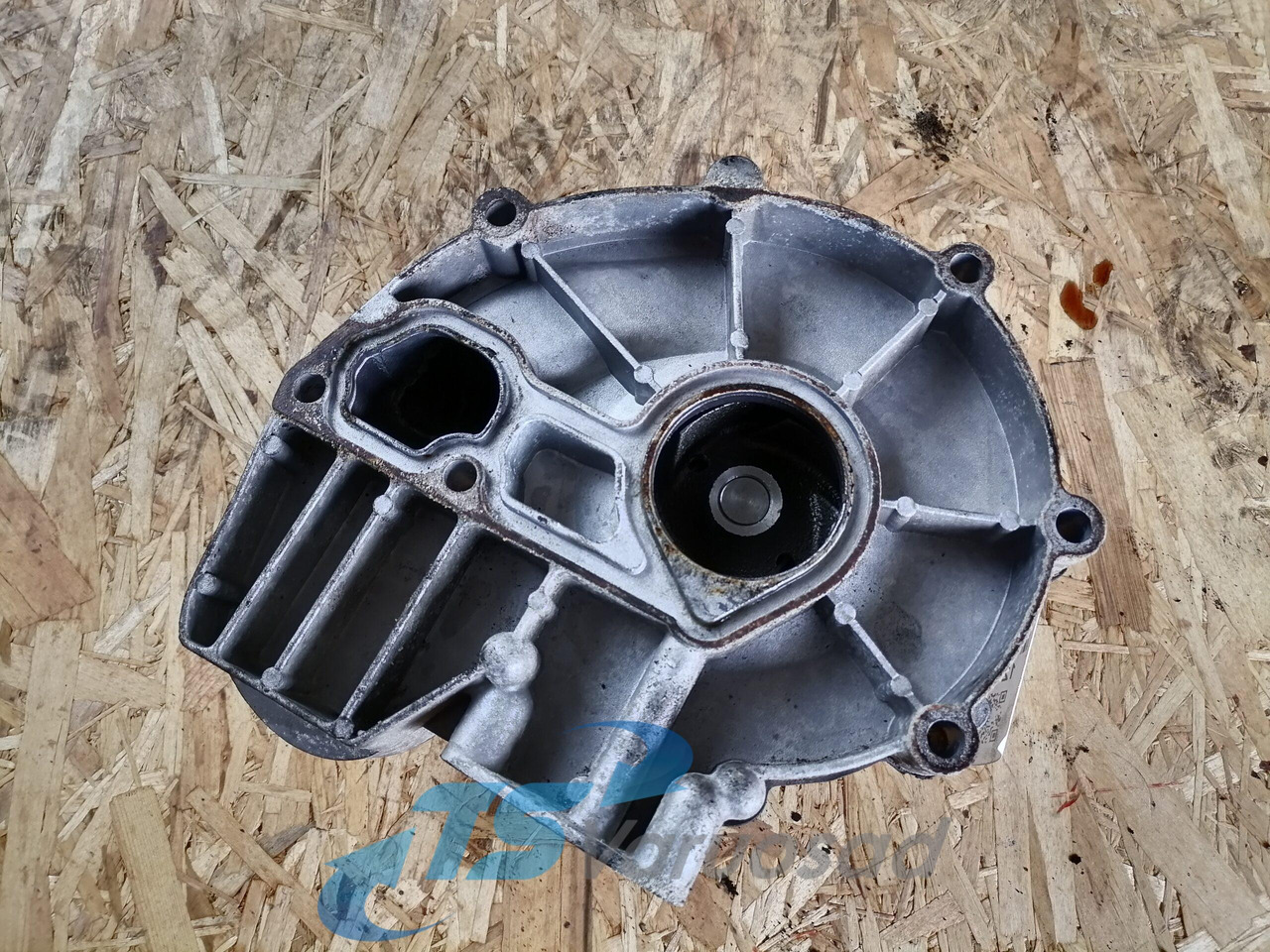 Scania Cooling pump 1896752 - Bomba de refrigeração por Camião: foto 2 Scania Cooling pump 1896752 - Bomba de refrigeração por Camião: foto 2