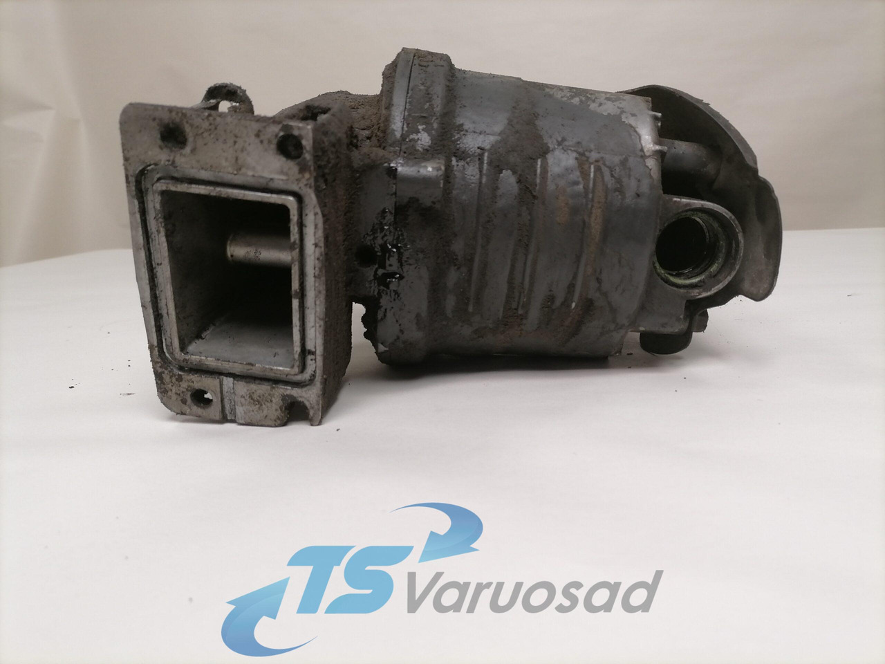 Scania Crankcase ventilation 1753376 - Cárter por Camião: foto 5 Scania Crankcase ventilation 1753376 - Cárter por Camião: foto 5