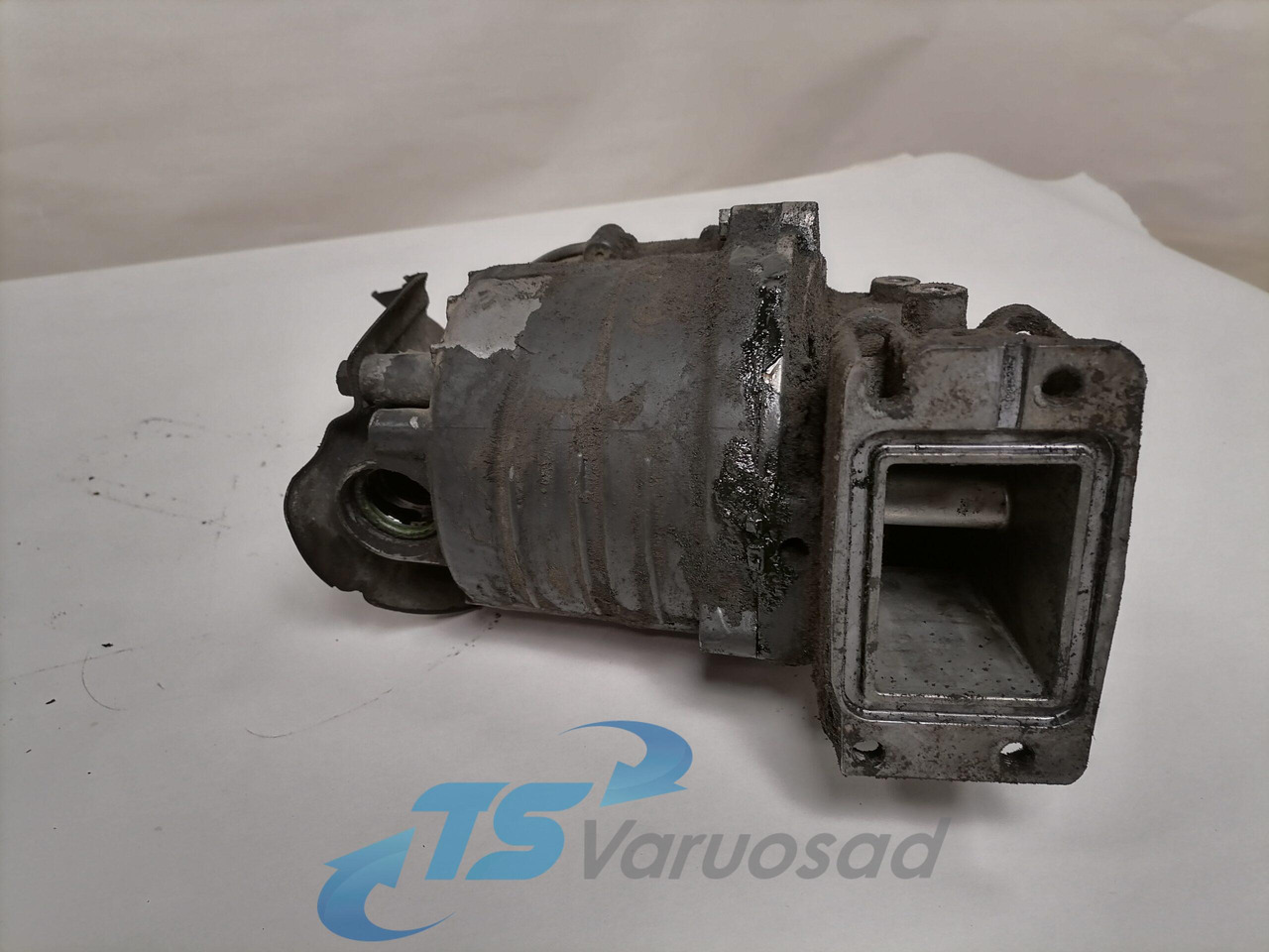 Scania Crankcase ventilation 1753376 - Cárter por Camião: foto 2 Scania Crankcase ventilation 1753376 - Cárter por Camião: foto 2