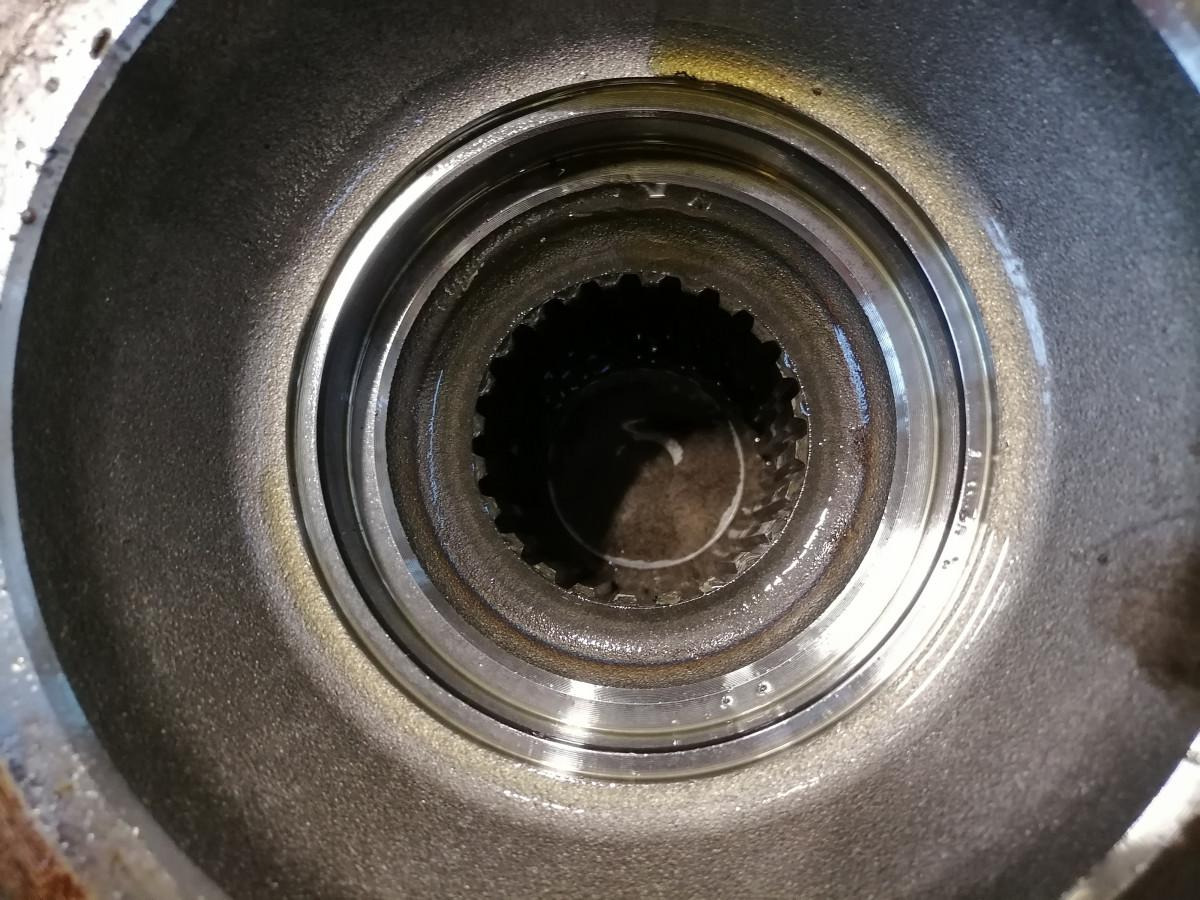 Scania Drive shaft cover 2437692 - Semi eixo por Camião: foto 4 Scania Drive shaft cover 2437692 - Semi eixo por Camião: foto 4