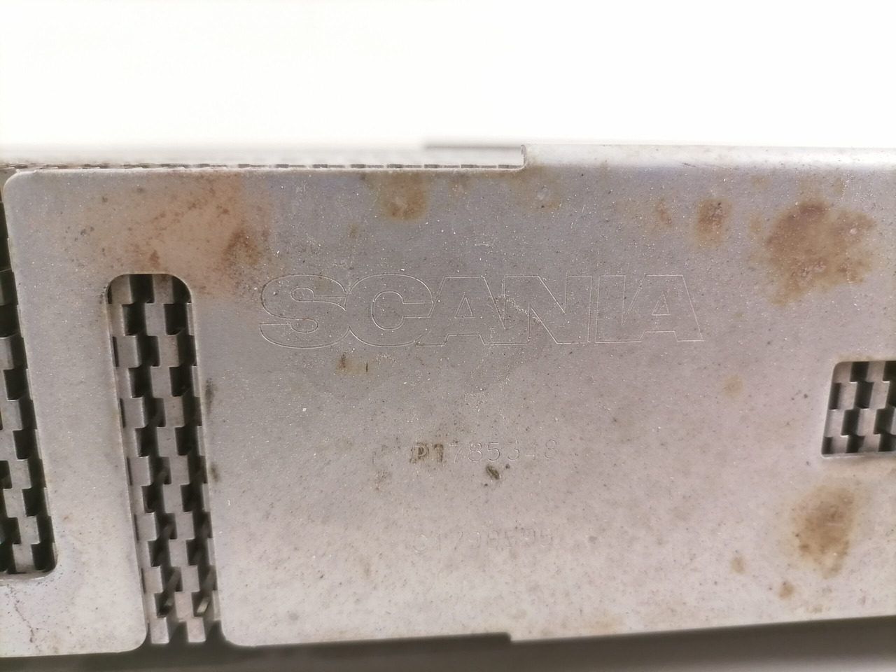 Scania EGR radiator 1785348 - Radiador EGR por Camião: foto 4 Scania EGR radiator 1785348 - Radiador EGR por Camião: foto 4