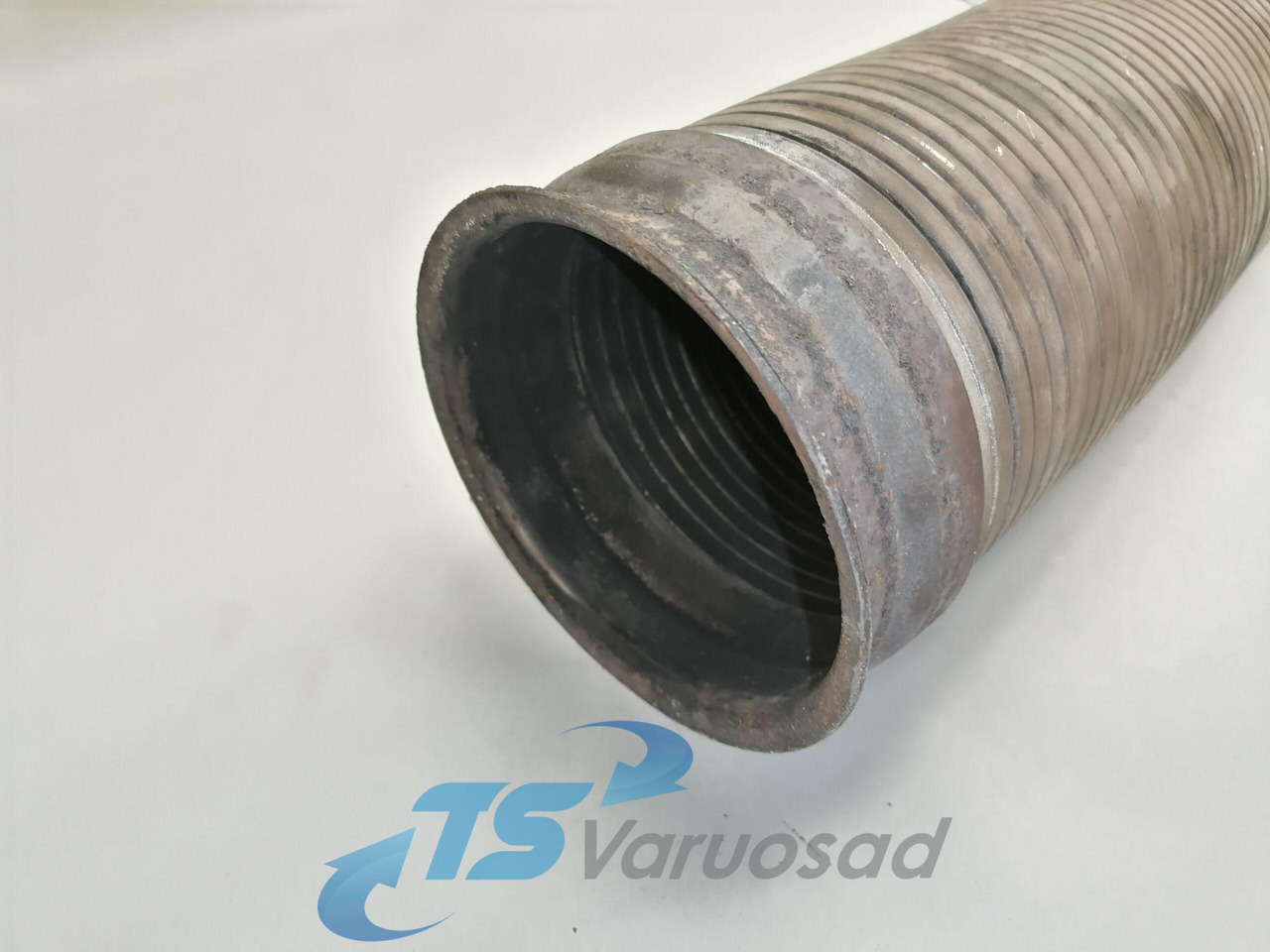 Scania Exhaust pipe 1529474 - Silenciador por Camião: foto 2 Scania Exhaust pipe 1529474 - Silenciador por Camião: foto 2
