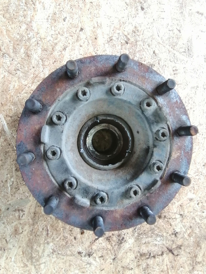 Scania Front hub 1724406 - Cubo de roda por Camião: foto 5 Scania Front hub 1724406 - Cubo de roda por Camião: foto 5