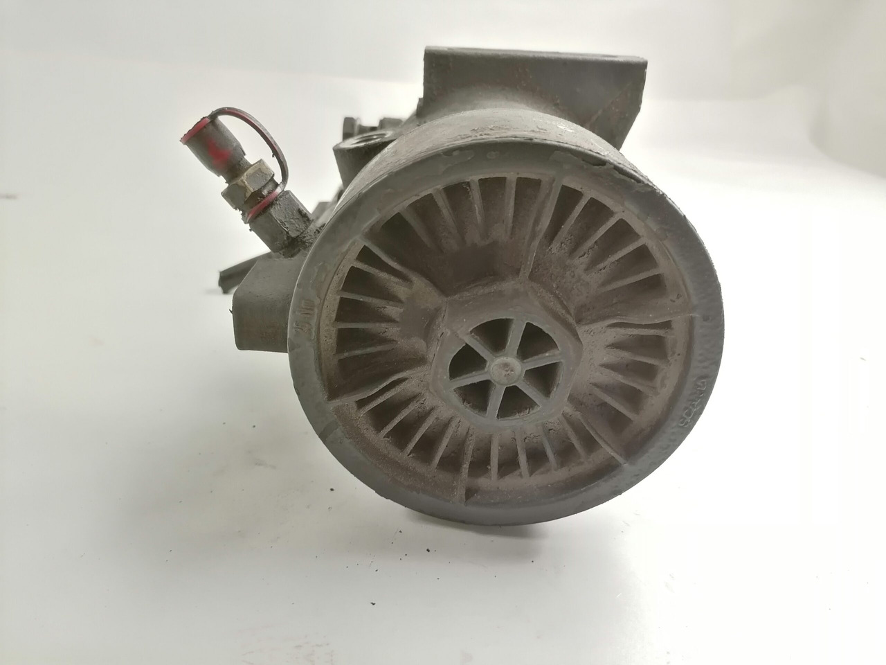 Scania Fuel filter unit 1733089 - Filtro de combustível por Camião: foto 5 Scania Fuel filter unit 1733089 - Filtro de combustível por Camião: foto 5