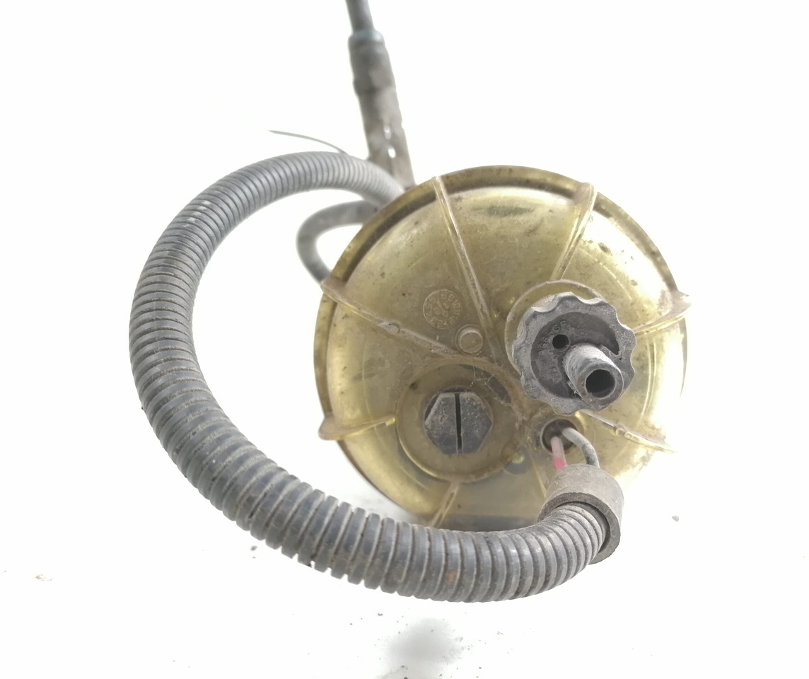 Scania Fuel separator 1393641 - Filtro de combustível por Camião: foto 2 Scania Fuel separator 1393641 - Filtro de combustível por Camião: foto 2