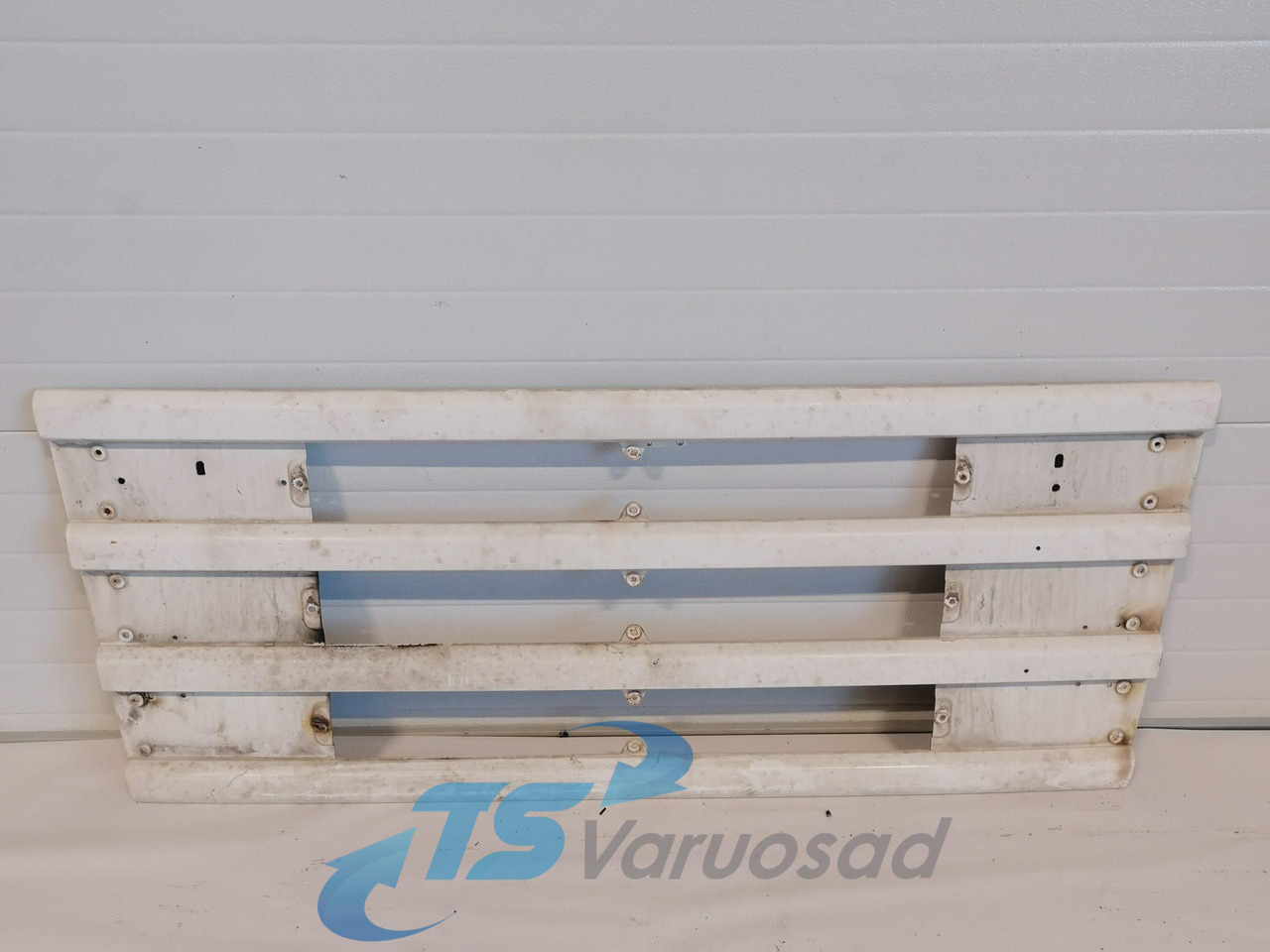 Scania Grille panel 1371856 - Grade radiador por Camião: foto 1 Scania Grille panel 1371856 - Grade radiador por Camião: foto 1