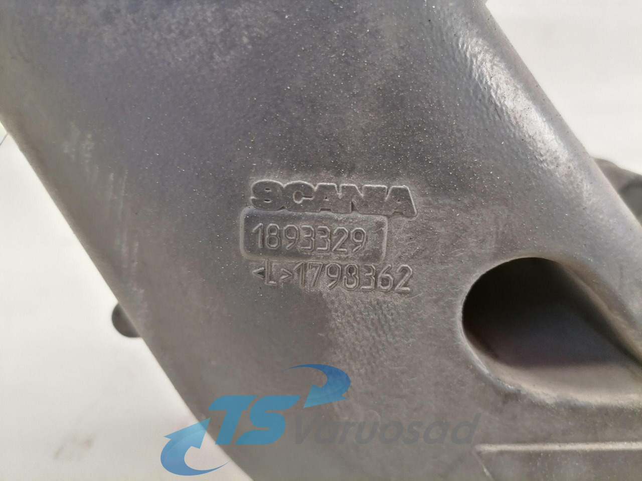 Scania Intake mainfold 1893329 - Coletor de admissão por Camião: foto 4 Scania Intake mainfold 1893329 - Coletor de admissão por Camião: foto 4