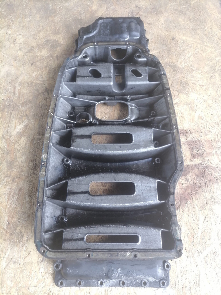 Scania Ladder frame 1942851 - Cárter de óleo por Camião: foto 4 Scania Ladder frame 1942851 - Cárter de óleo por Camião: foto 4