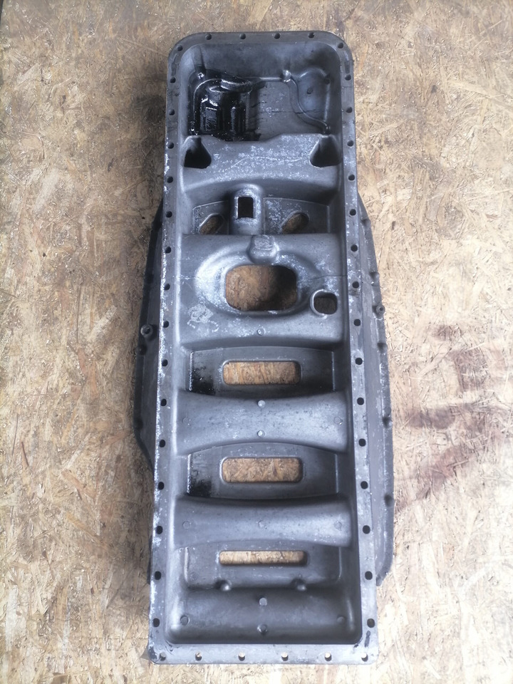 Scania Ladder frame 1942851 - Cárter de óleo por Camião: foto 5 Scania Ladder frame 1942851 - Cárter de óleo por Camião: foto 5