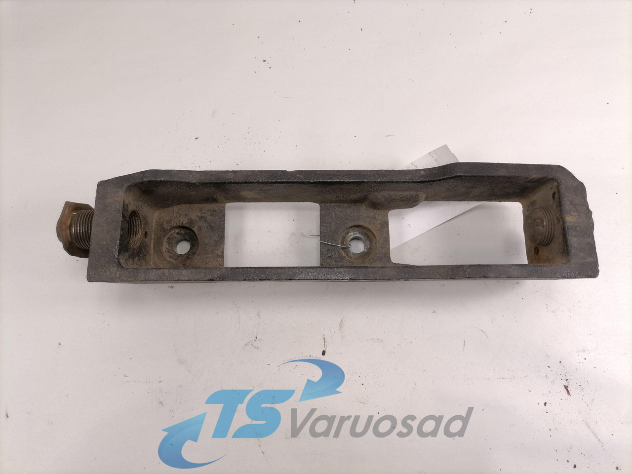Scania Muffler carrier 2072047 - Silenciador por Camião: foto 4 Scania Muffler carrier 2072047 - Silenciador por Camião: foto 4