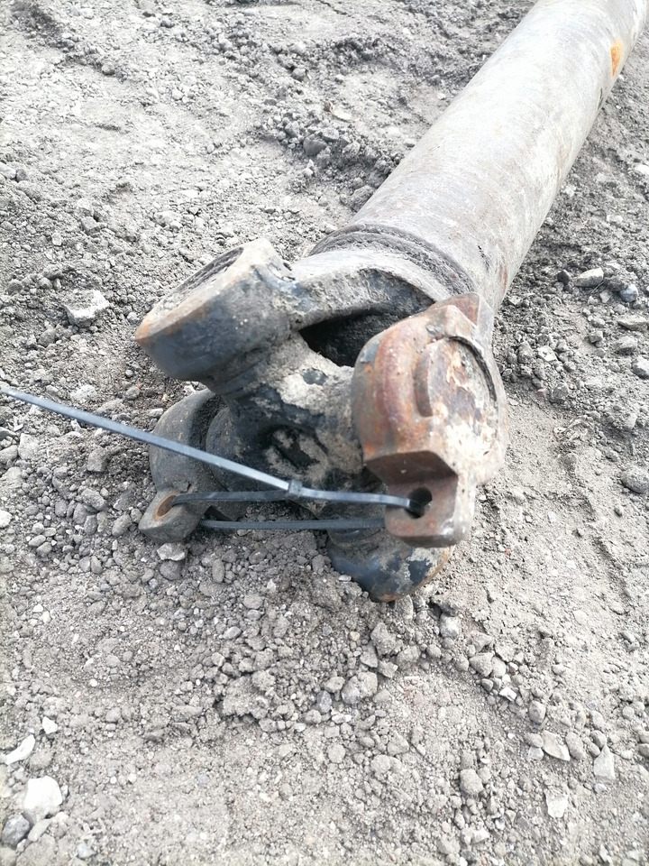 Scania Propeller shaft 1758600 - Veio de transmissão por Camião: foto 3 Scania Propeller shaft 1758600 - Veio de transmissão por Camião: foto 3