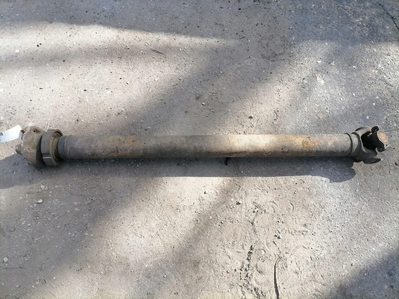 Scania Propeller shaft 1758609 - Veio de transmissão por Camião: foto 2 Scania Propeller shaft 1758609 - Veio de transmissão por Camião: foto 2
