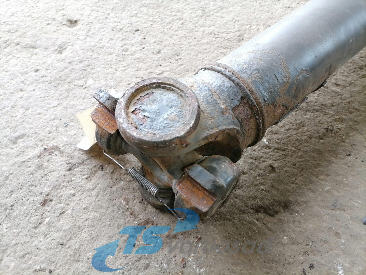 Scania Propeller shaft 1758615 - Veio de transmissão por Camião: foto 2 Scania Propeller shaft 1758615 - Veio de transmissão por Camião: foto 2