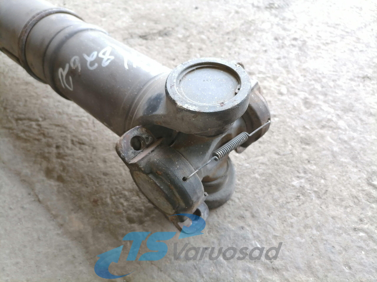 Scania Propeller shaft 1758615 - Veio de transmissão por Camião: foto 3 Scania Propeller shaft 1758615 - Veio de transmissão por Camião: foto 3