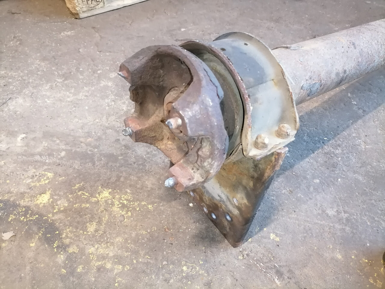 Scania Propeller shaft 1759134 - Veio de transmissão por Camião: foto 3 Scania Propeller shaft 1759134 - Veio de transmissão por Camião: foto 3