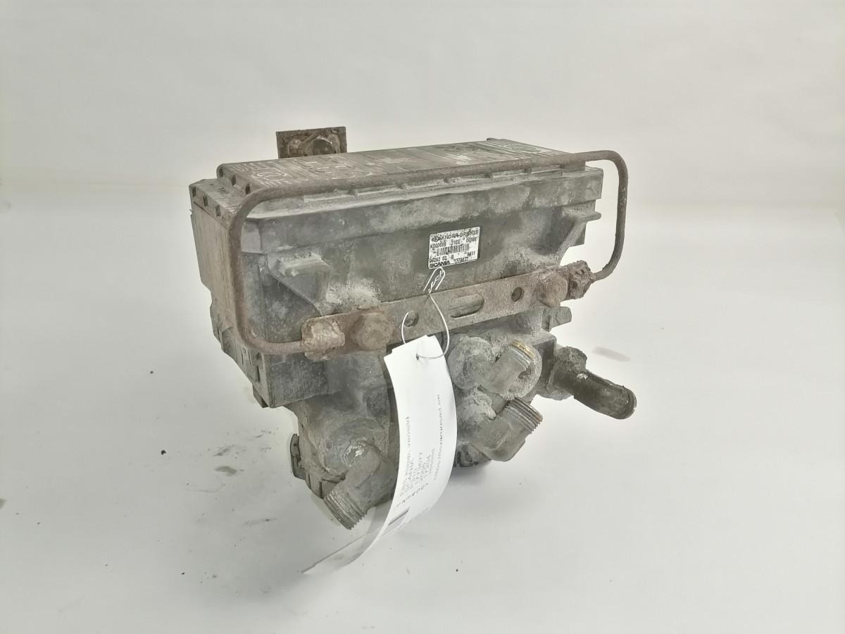 Scania Rear axel brake pressure control valve 1773677 - Válvula de freio por Camião: foto 2 Scania Rear axel brake pressure control valve 1773677 - Válvula de freio por Camião: foto 2