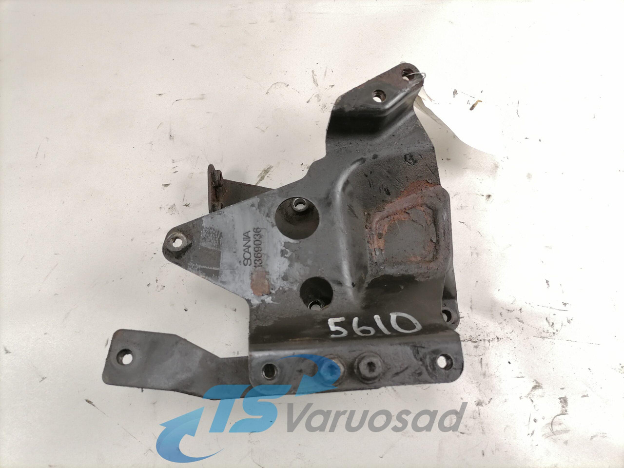 Scania Roolisüsteemi õlimahuti kandur 1369036 - Mangueira de direção por Camião: foto 2 Scania Roolisüsteemi õlimahuti kandur 1369036 - Mangueira de direção por Camião: foto 2