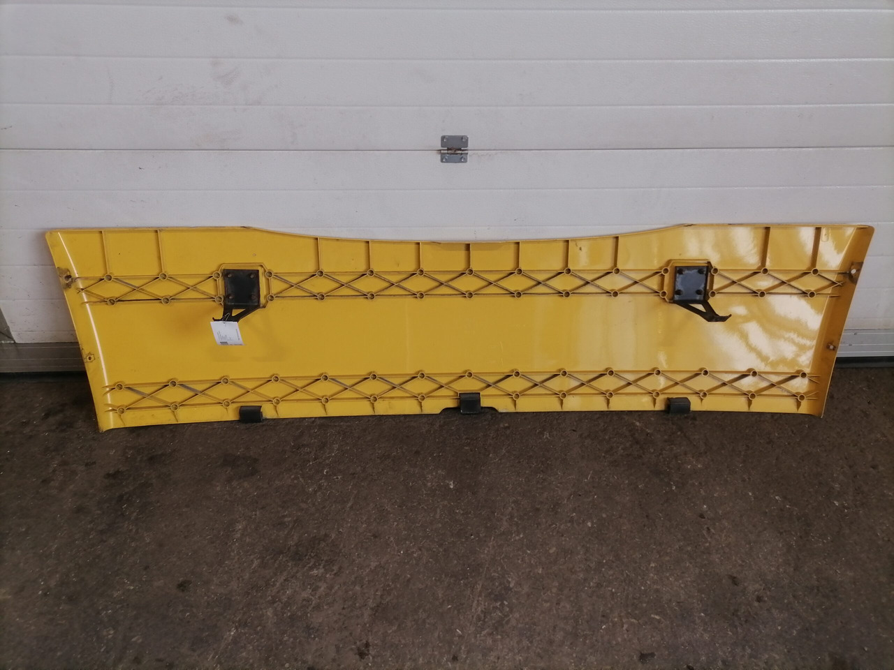Scania Scania cab wind deflector, roof 1731083 - Aerodinâmica/ Aerofólio por Camião: foto 3 Scania Scania cab wind deflector, roof 1731083 - Aerodinâmica/ Aerofólio por Camião: foto 3