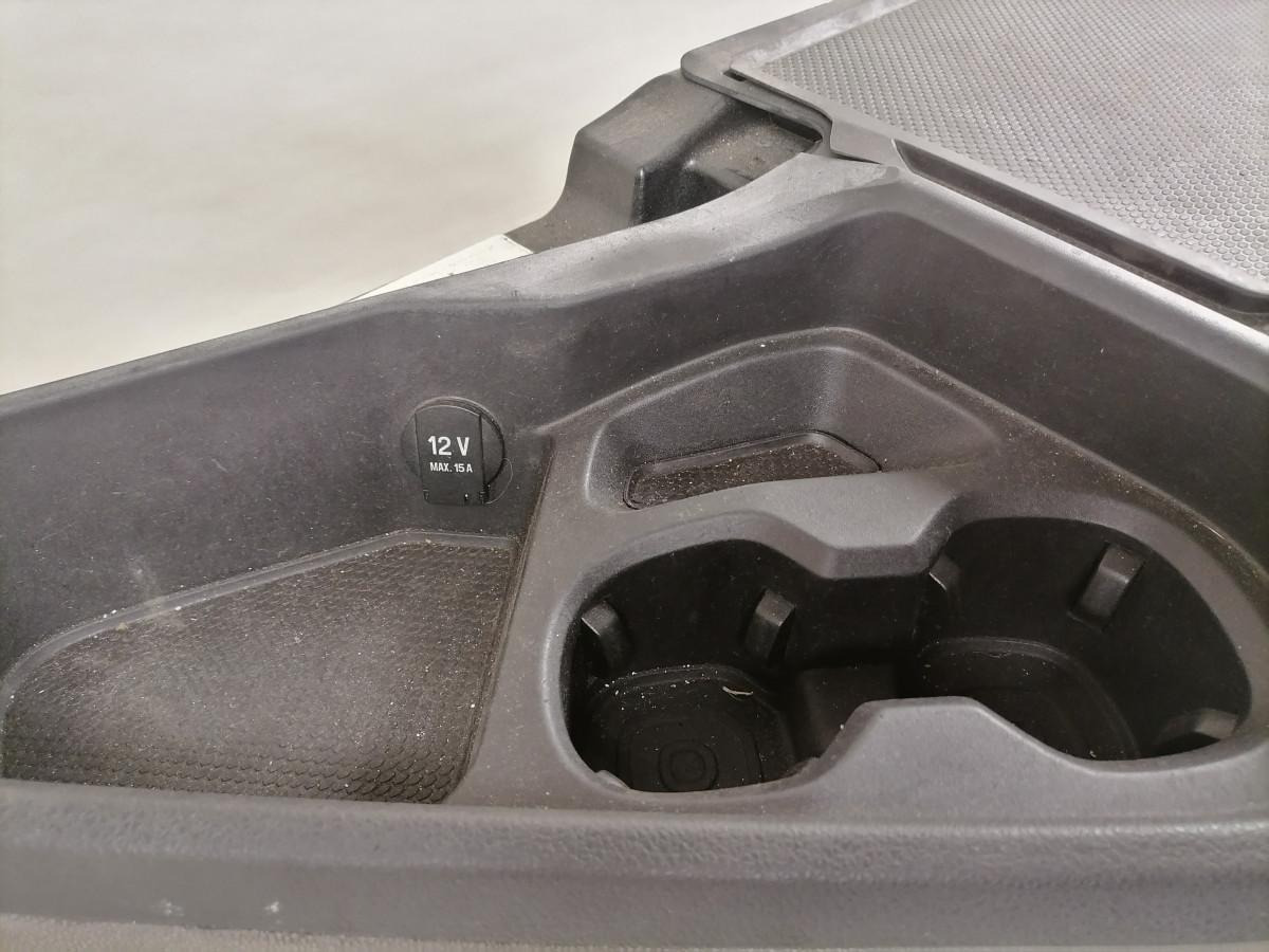 Scania Tool box 2901429 - Peça universal por Camião: foto 3 Scania Tool box 2901429 - Peça universal por Camião: foto 3