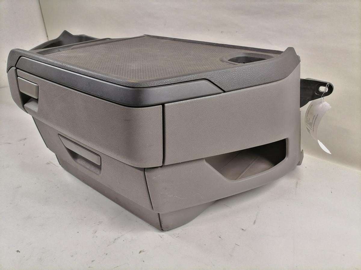 Scania Tool box 2901429 - Peça universal por Camião: foto 4 Scania Tool box 2901429 - Peça universal por Camião: foto 4