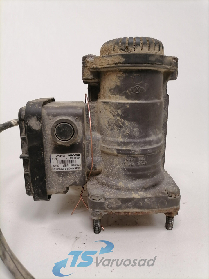 Scania Trailer brake pressure control 1754942 - Válvula de freio por Camião: foto 1 Scania Trailer brake pressure control 1754942 - Válvula de freio por Camião: foto 1
