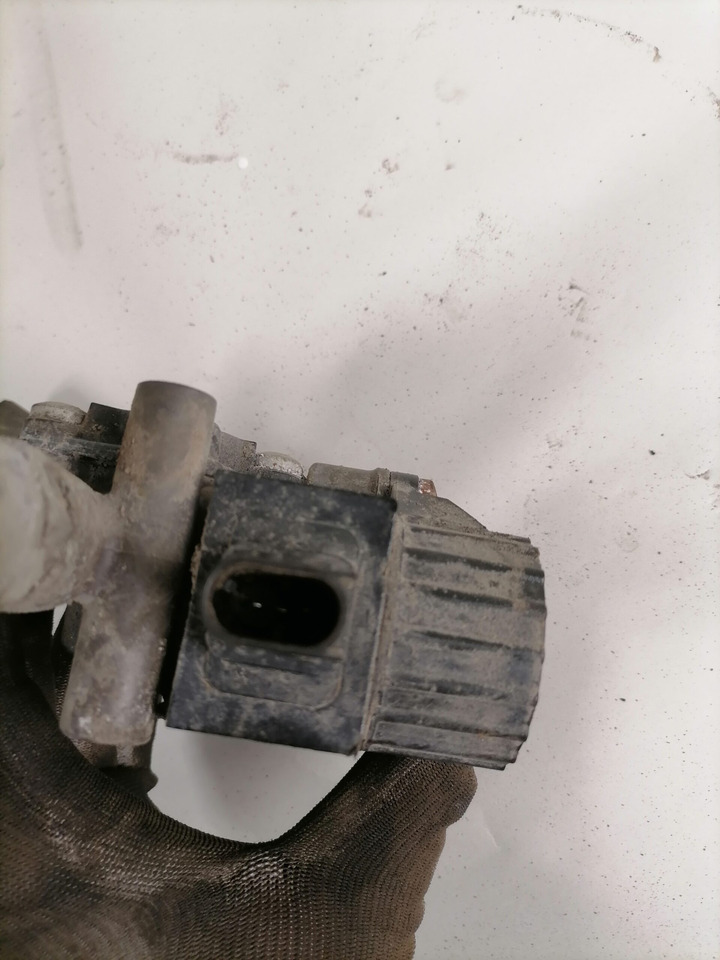 Volvo ABS brake valve 21327360 - Válvula de freio por Camião: foto 3 Volvo ABS brake valve 21327360 - Válvula de freio por Camião: foto 3