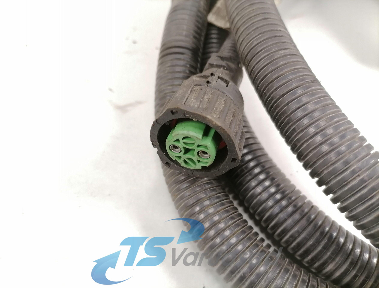 Volvo Ad Blue cable 20952897 - Sistema de combustível por Camião: foto 2 Volvo Ad Blue cable 20952897 - Sistema de combustível por Camião: foto 2