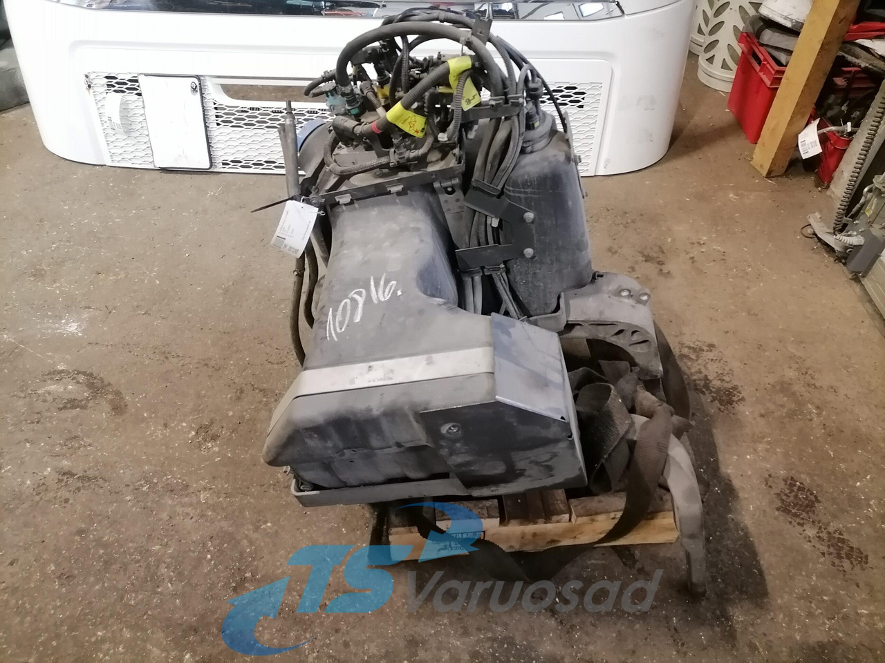 Volvo Ad Blue tank 22193761 - Sistema de combustível por Camião: foto 4 Volvo Ad Blue tank 22193761 - Sistema de combustível por Camião: foto 4