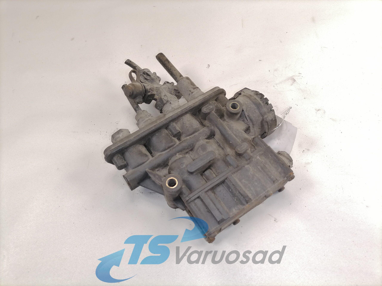 Volvo Air suspension control valve, ECAS 21083657 - Válvula de freio por Camião: foto 1 Volvo Air suspension control valve, ECAS 21083657 - Válvula de freio por Camião: foto 1