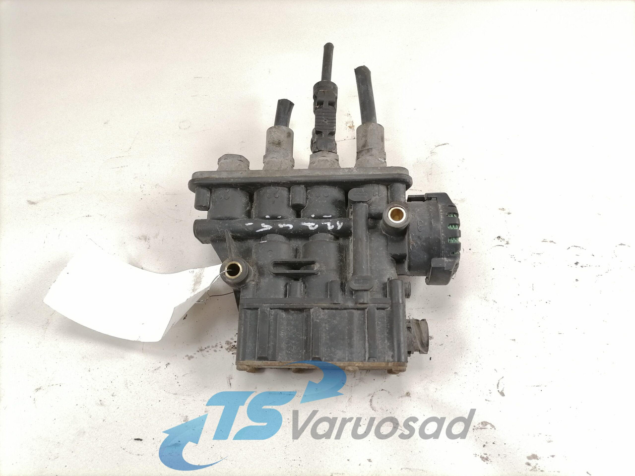 Volvo Air suspension control valve, ECAS 21083660 - Válvula de freio por Camião: foto 2 Volvo Air suspension control valve, ECAS 21083660 - Válvula de freio por Camião: foto 2