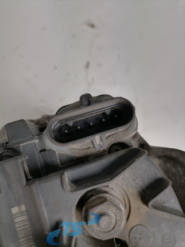 Volvo Alternator 0986046290 - Alternador por Camião: foto 3 Volvo Alternator 0986046290 - Alternador por Camião: foto 3