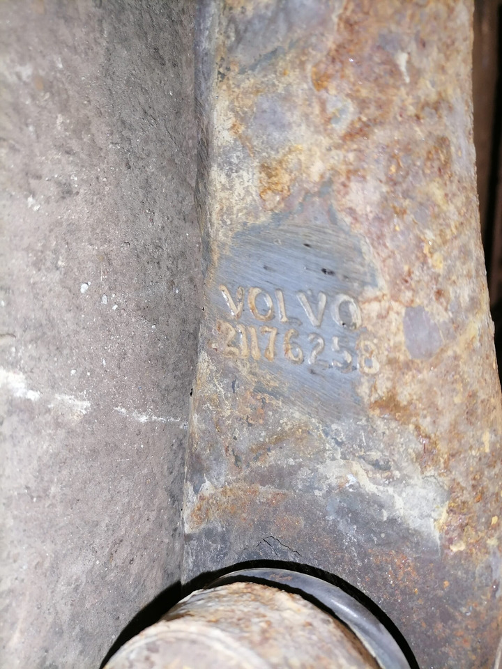 Volvo Anti-roll bar 21176258 - Barra estabilizadora por Camião: foto 2 Volvo Anti-roll bar 21176258 - Barra estabilizadora por Camião: foto 2