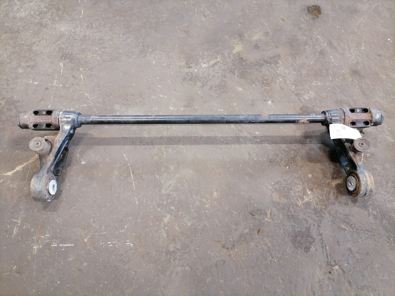 Volvo Anti-roll bar 3198853 - Suspensão da cabina por Camião: foto 2 Volvo Anti-roll bar 3198853 - Suspensão da cabina por Camião: foto 2